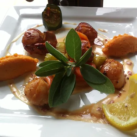 Logis Du Grand Duc Restaurant Hotel Gincla