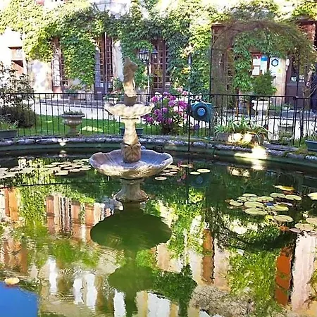 Logis Du Grand Duc Restaurant Gincla