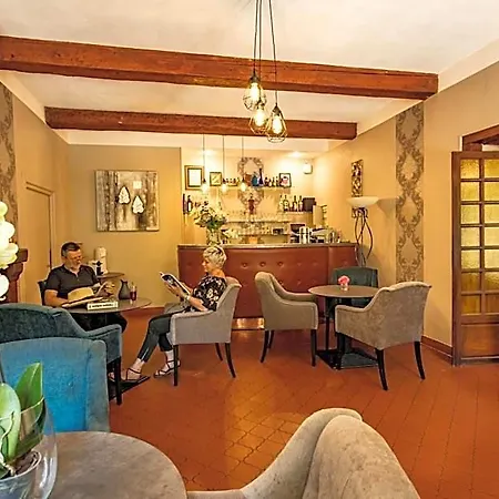 Otel Logis Du Grand Duc Restaurant 3*