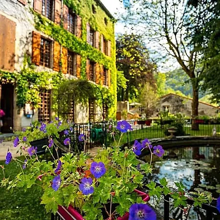Logis Du Grand Duc Restaurant Otel Gincla