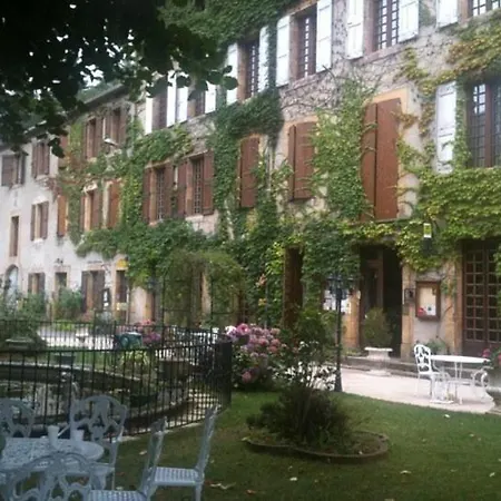 Logis Du Grand Duc Restaurant ホテル Gincla