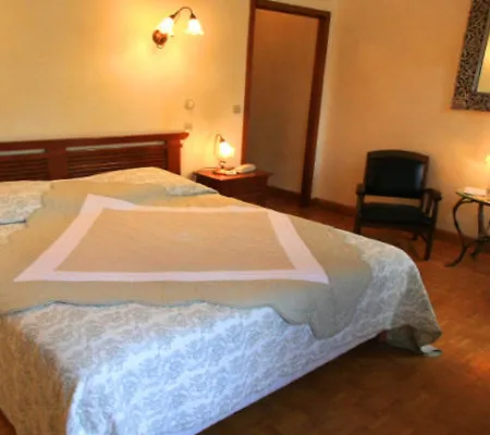 Hotel Logis Du Grand Duc Restaurant Gincla