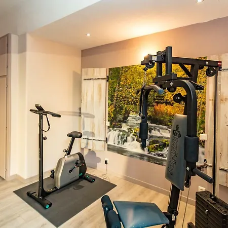 Logis Du Grand Duc Restaurant Hotel Gincla