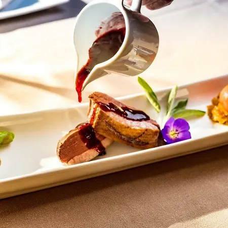 Hotel Logis Du Grand Duc Restaurant 3*