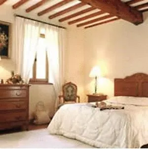 Logis Du Grand Duc Restaurant Gincla