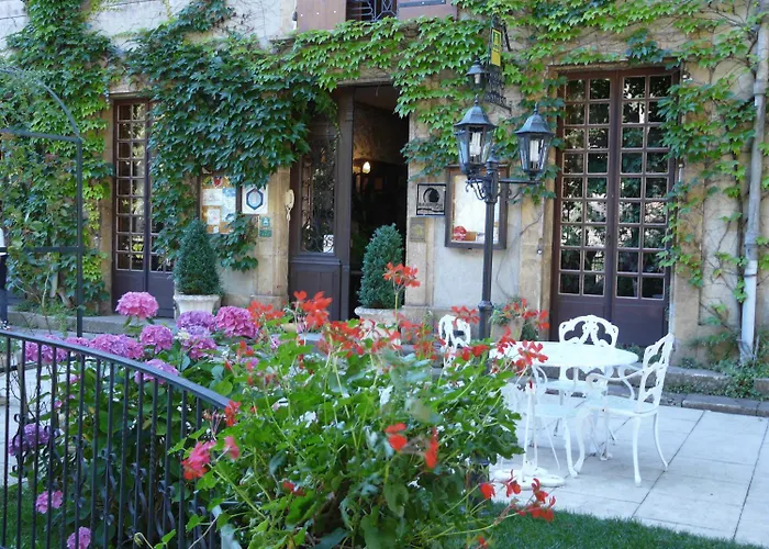Logis Du Grand Duc Restaurant Hotel Gincla