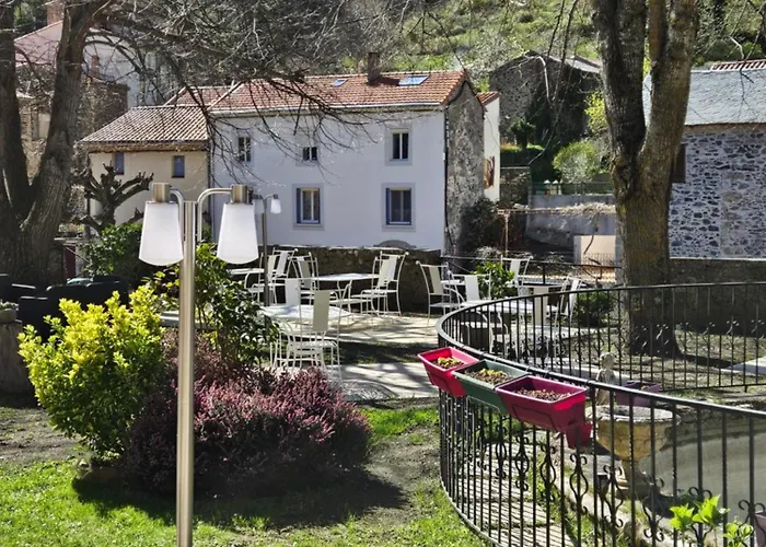 Logis Du Grand Duc Restaurant 3* Gincla