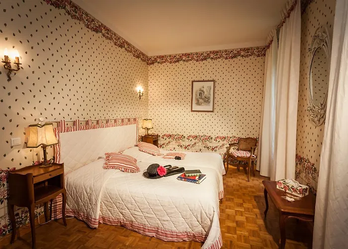 Logis Du Grand Duc Restaurant Hotel Gincla